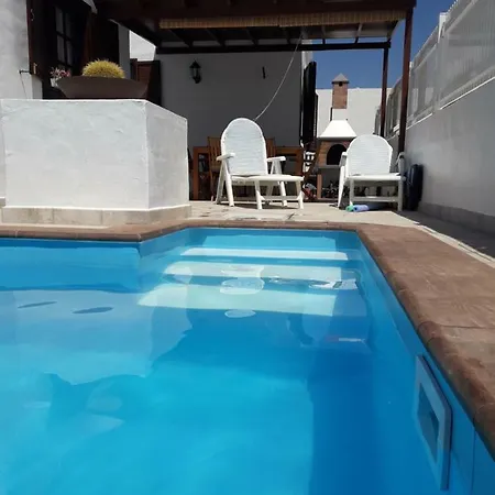 Roses Вілла Пуерто-дель-Кармен