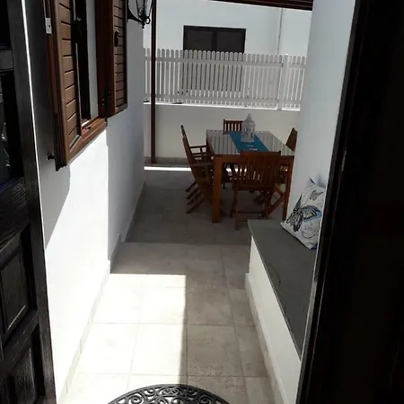 Roses Villa