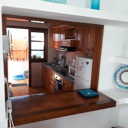 Roses * بويرتو ذيل كارمين