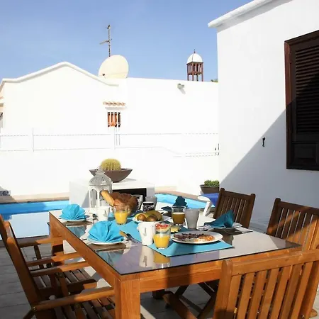 Villa Roses *