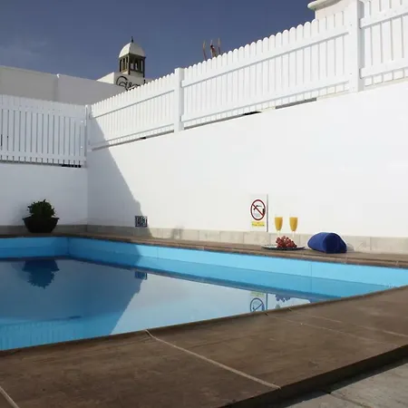 Villa Roses *
